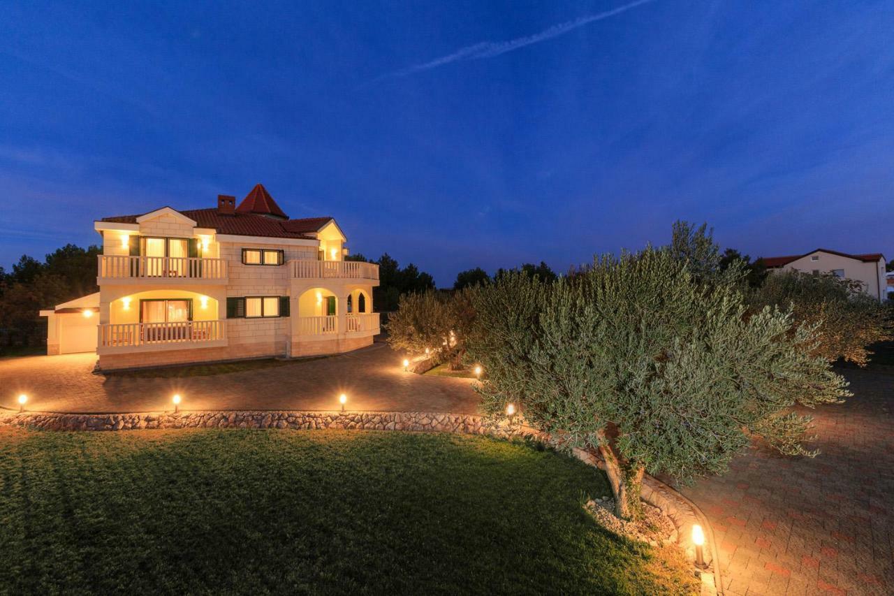 Villa Dream ซรีมา ภายนอก รูปภาพ