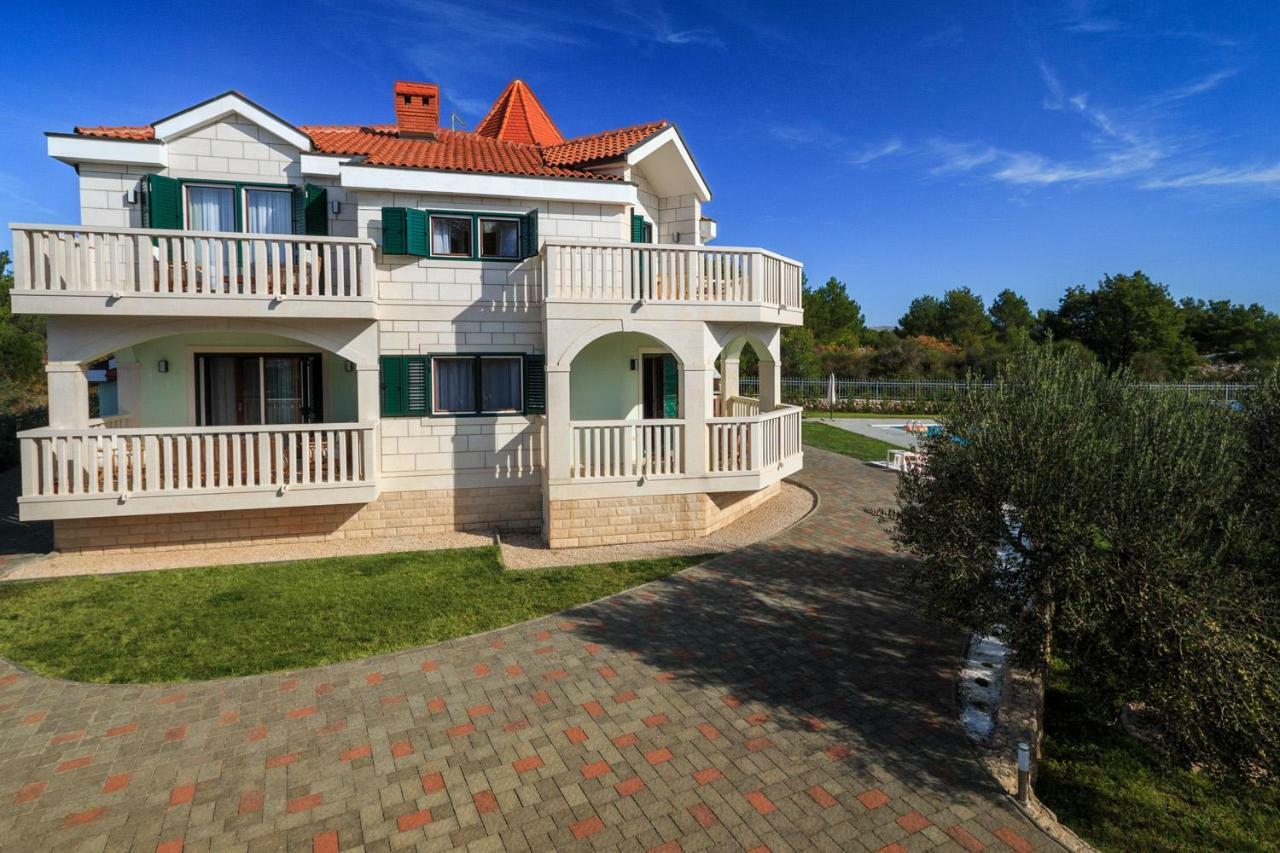 Villa Dream ซรีมา ภายนอก รูปภาพ